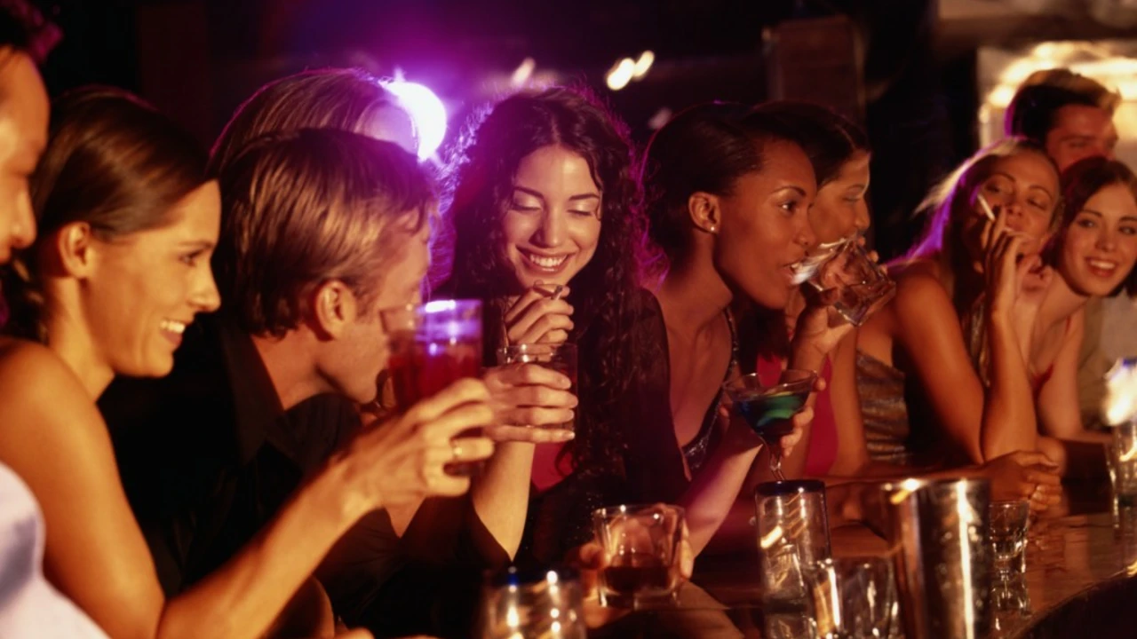 Dubai's Nightlife Etiquette: Dos and Don'ts for a Night Out